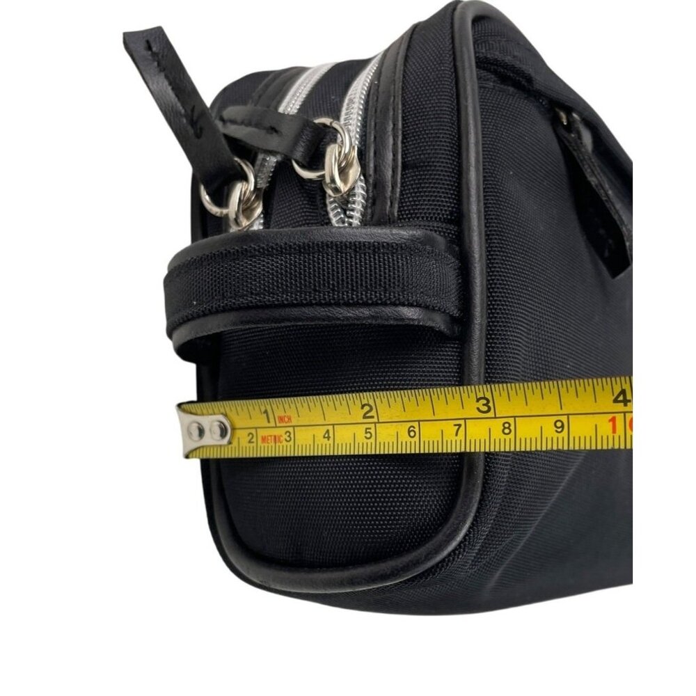 Metro Black Toiletry Case 3 Zip Kit Blue Interior - Picture 11 of 12